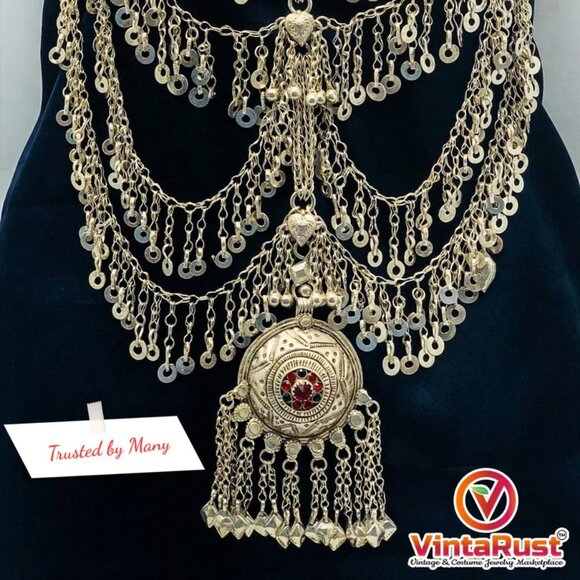 Tribal Bib Necklace With Dangling Tassels and Big Pendant - Picture 7 of 9